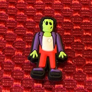 🔥 Bundle 4 For $7 Croc Charms